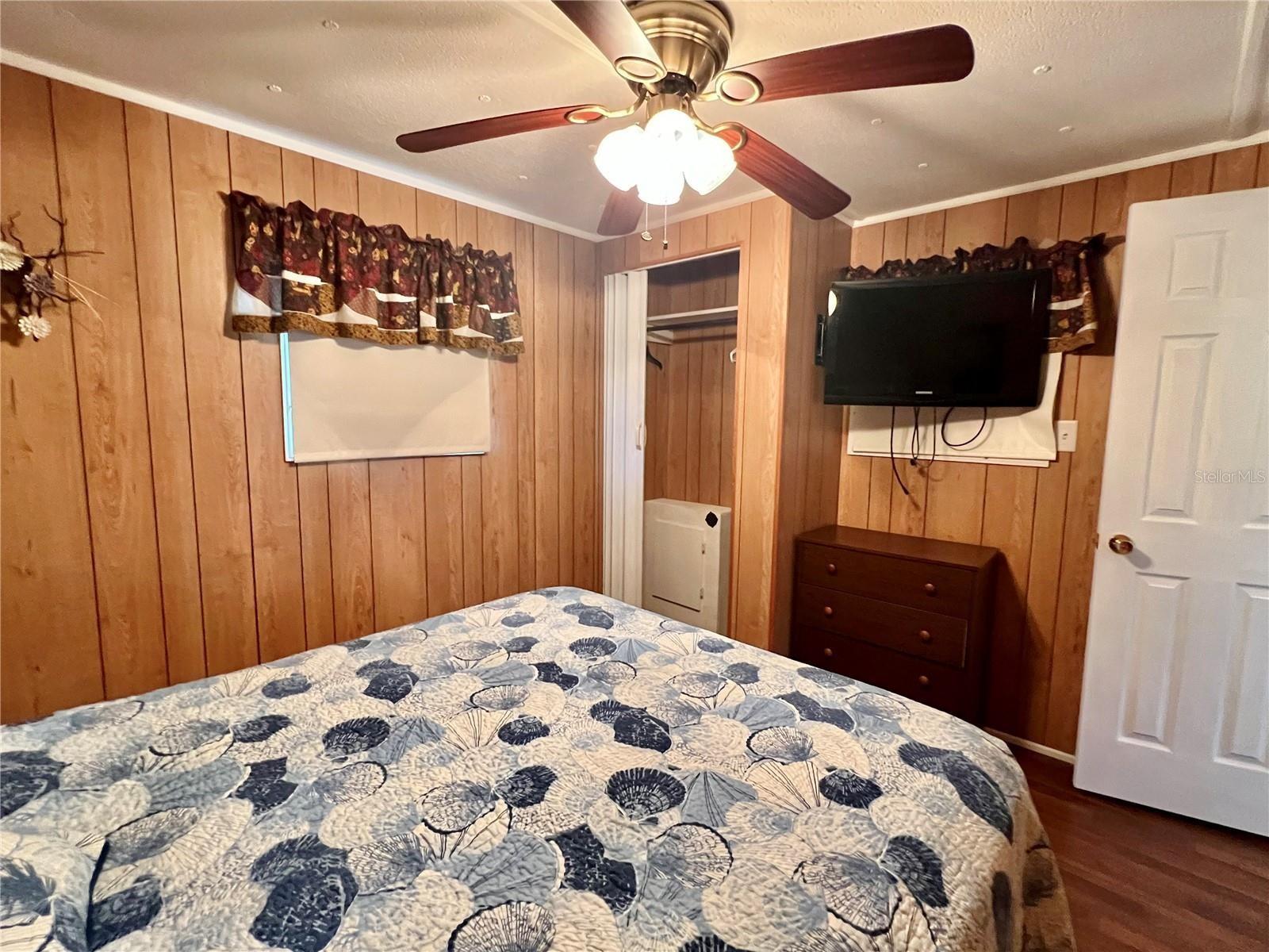 Image 17 of 47 For 240 Blackburn Boulevard