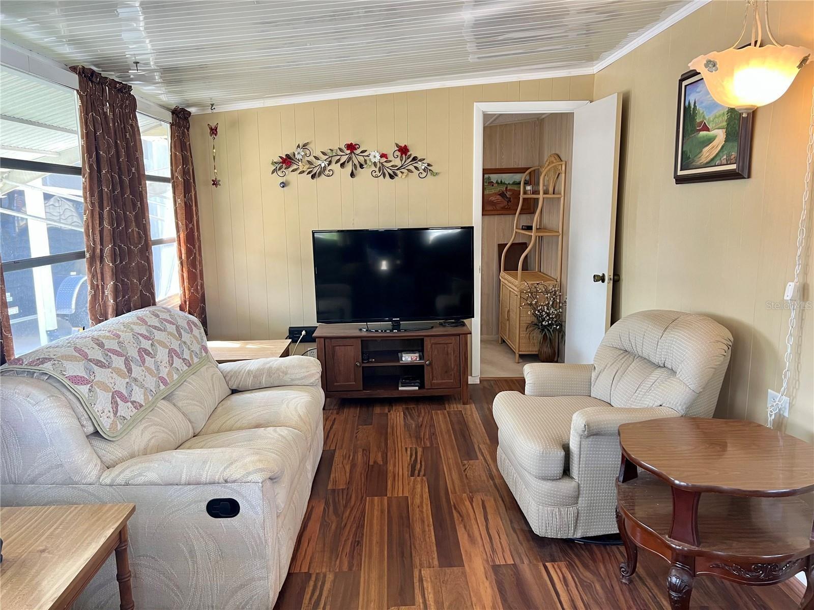 Image 6 of 47 For 240 Blackburn Boulevard