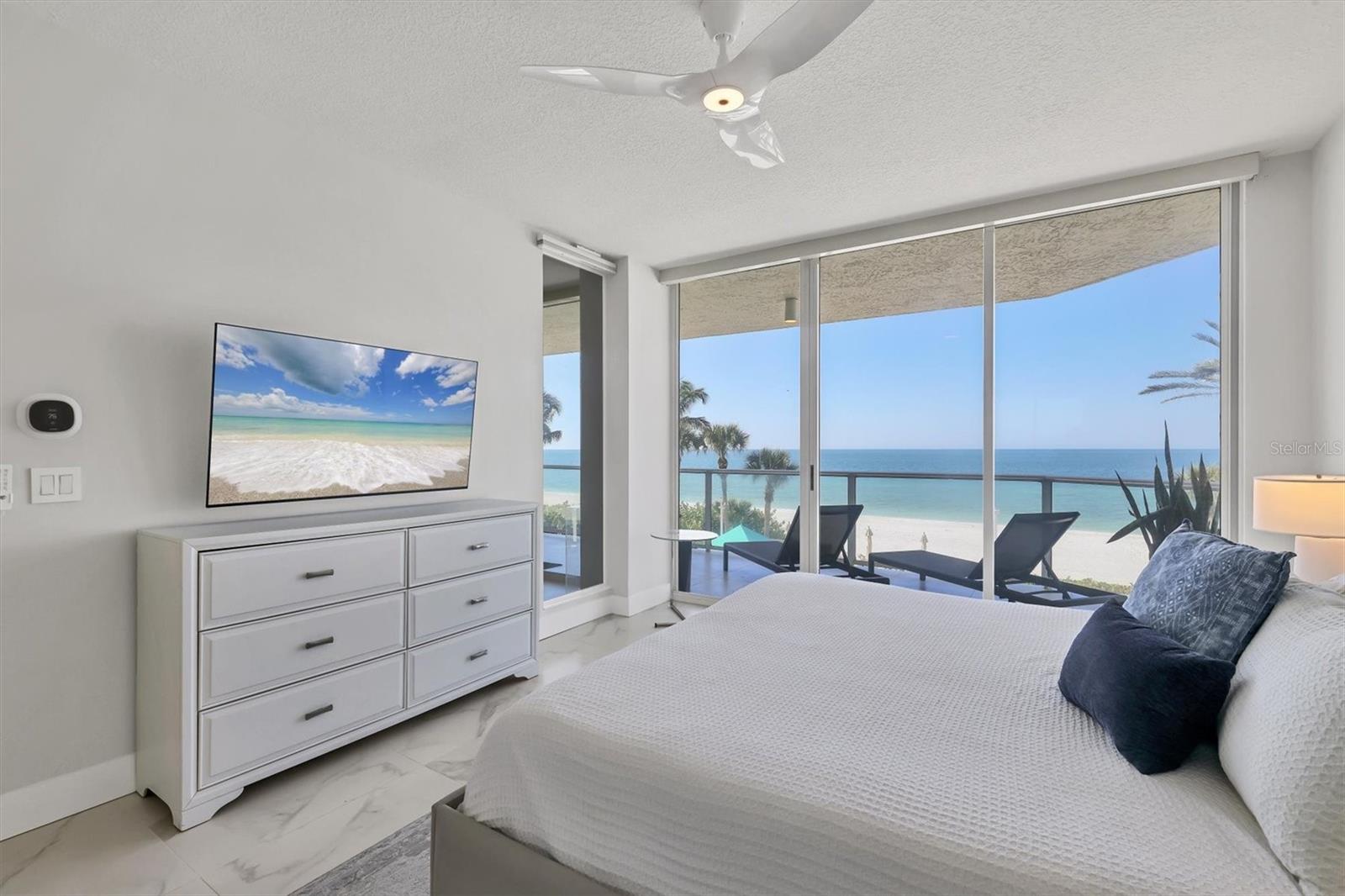 Image 17 of 68 For 1800 Benjamin Franklin Drive A205