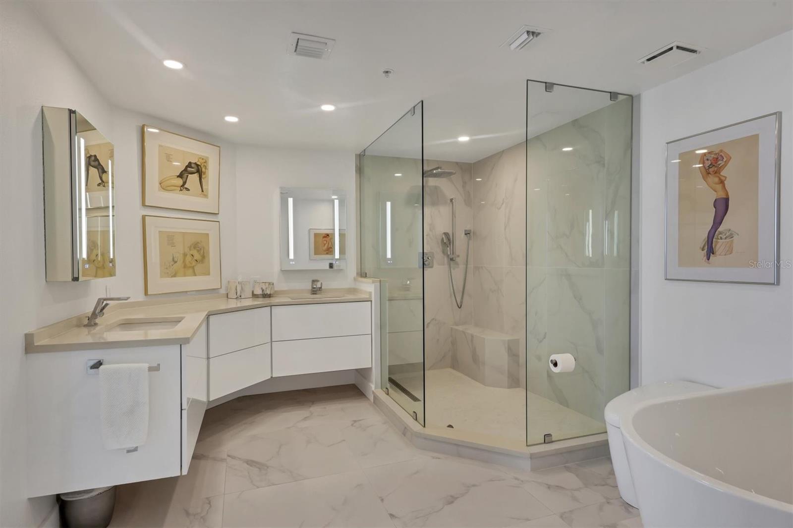 Image 19 of 68 For 1800 Benjamin Franklin Drive A205