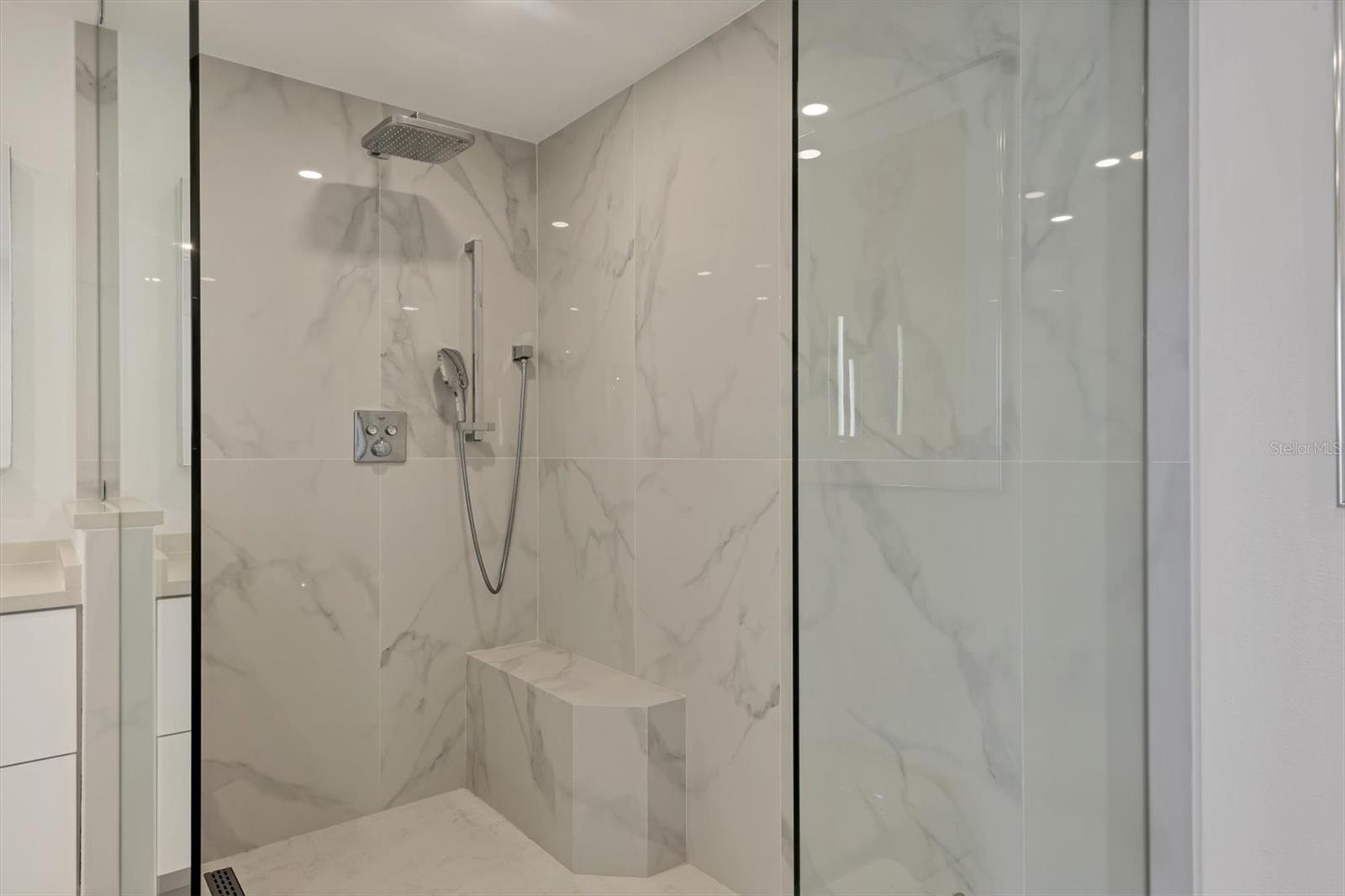 Image 20 of 68 For 1800 Benjamin Franklin Drive A205