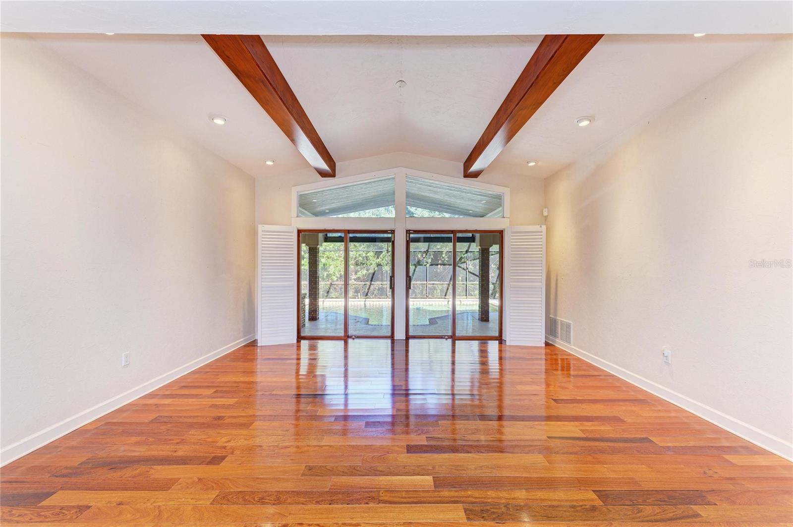 Image 16 of 83 For 5668 Country Lakes Drive