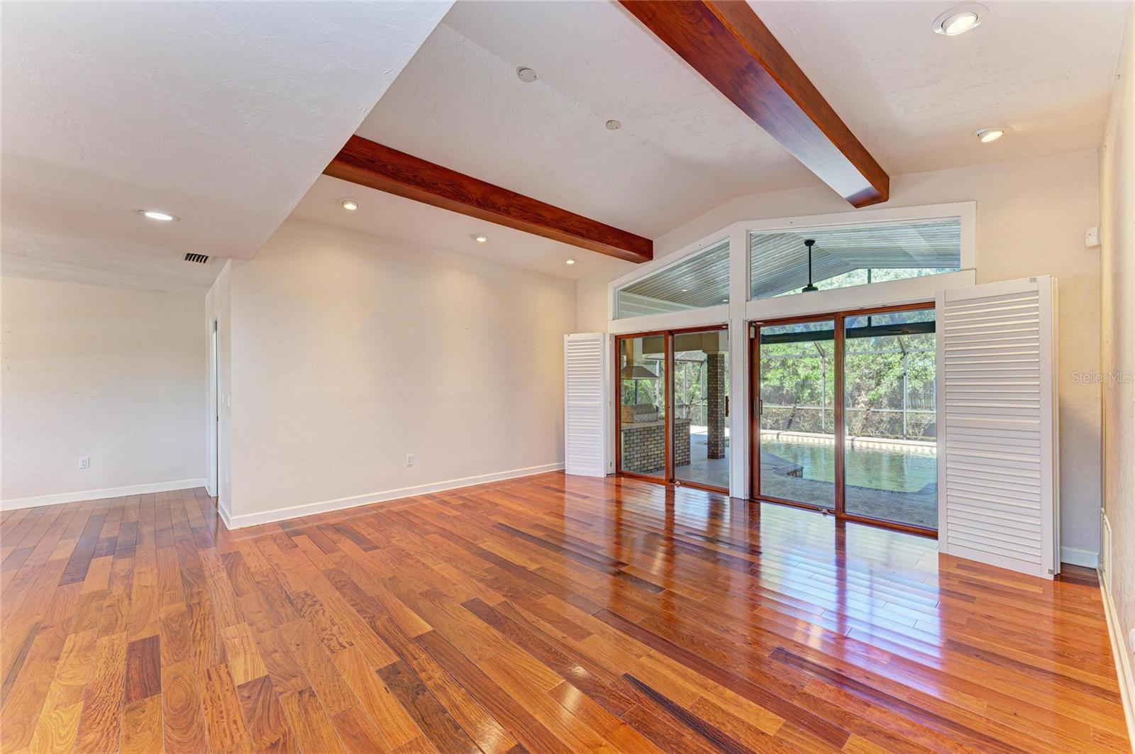 Image 20 of 83 For 5668 Country Lakes Drive