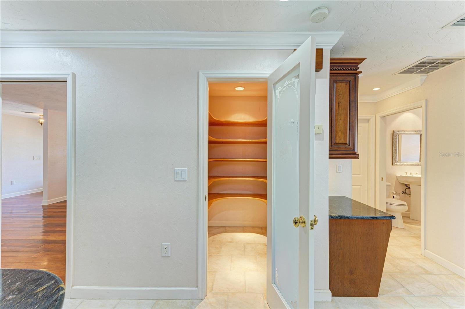 Image 27 of 83 For 5668 Country Lakes Drive