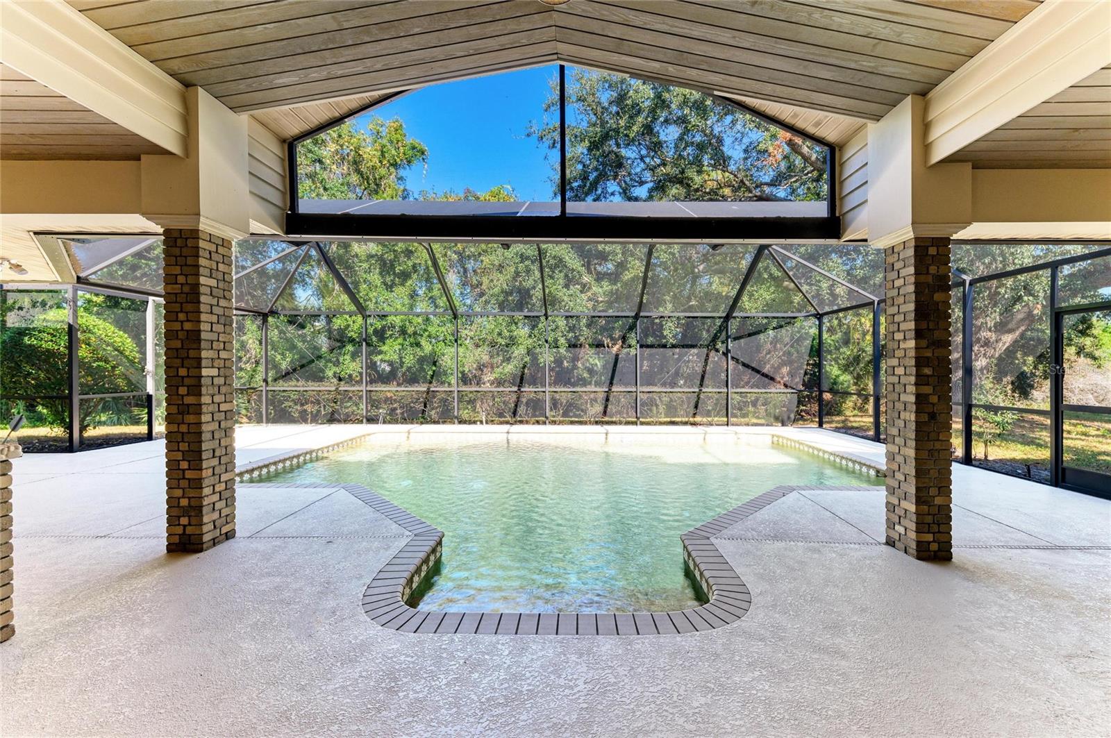 Image 58 of 83 For 5668 Country Lakes Drive