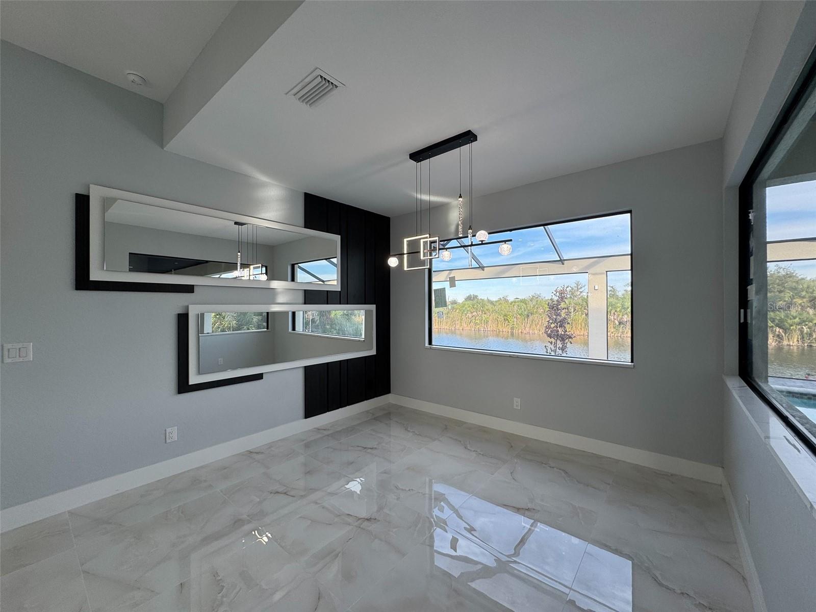 Image 15 of 63 For 10466 Winnipeg Street