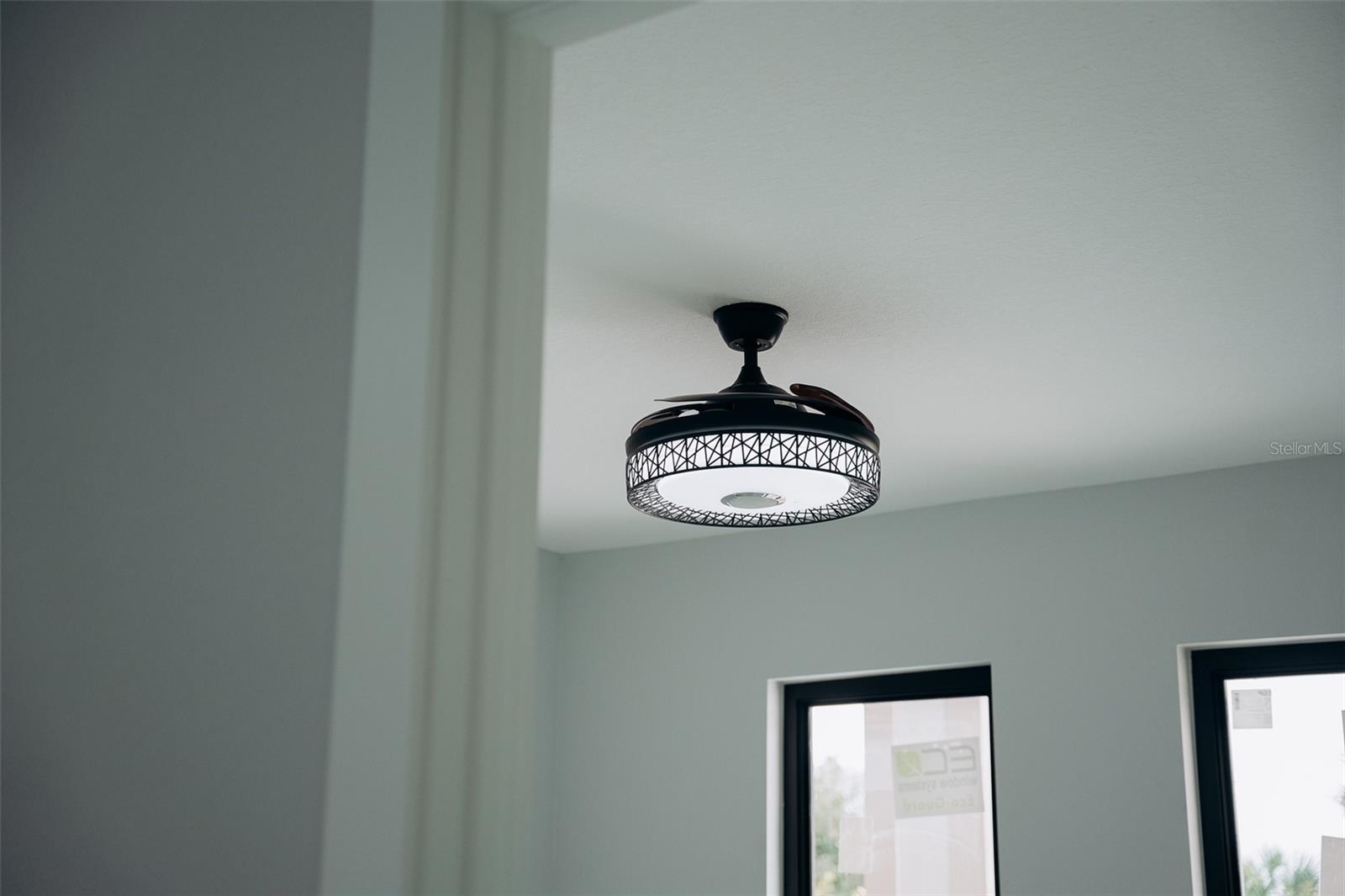 Image 24 of 63 For 10466 Winnipeg Street