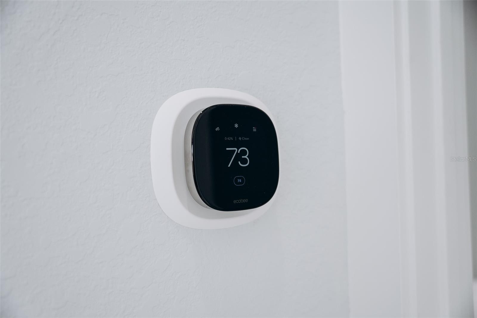 Image 28 of 63 For 10466 Winnipeg Street