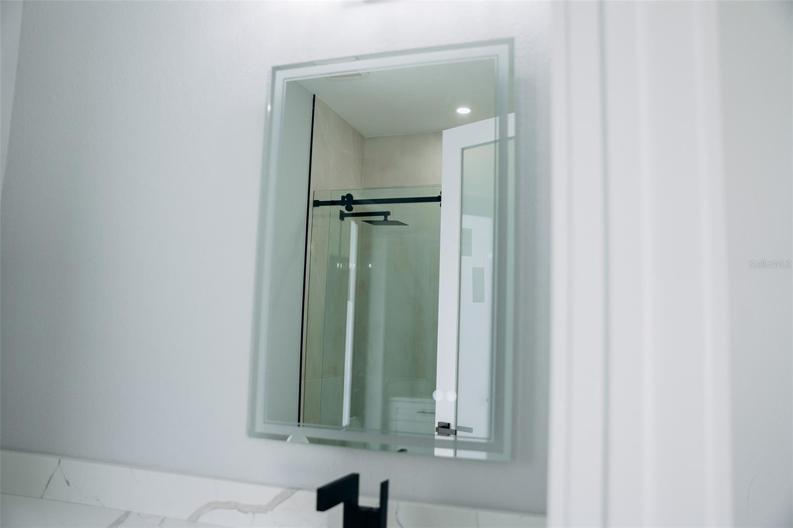 Image 29 of 63 For 10466 Winnipeg Street