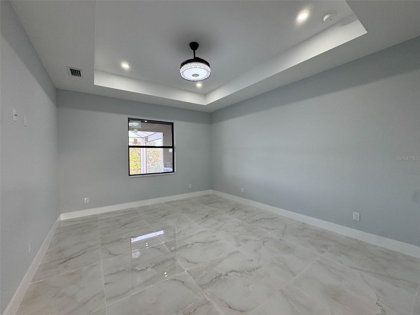 Image 38 of 63 For 10466 Winnipeg Street