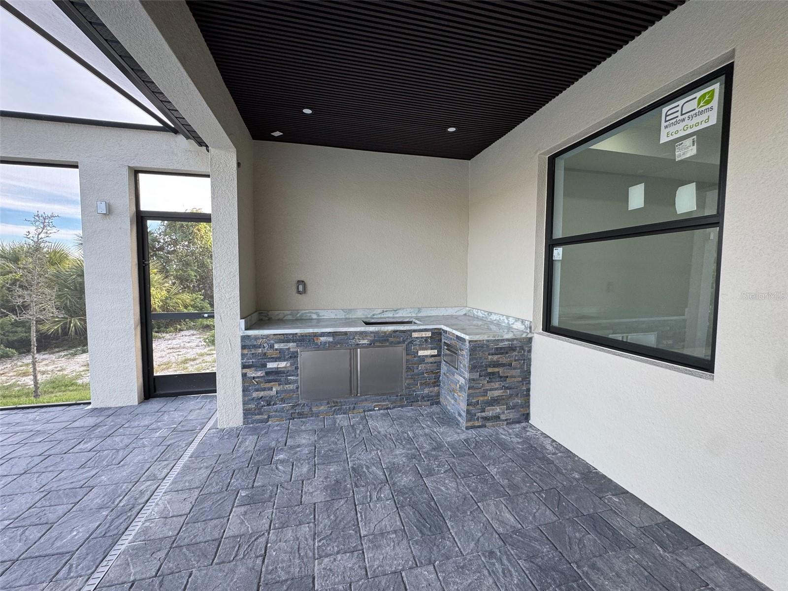 Image 46 of 63 For 10466 Winnipeg Street