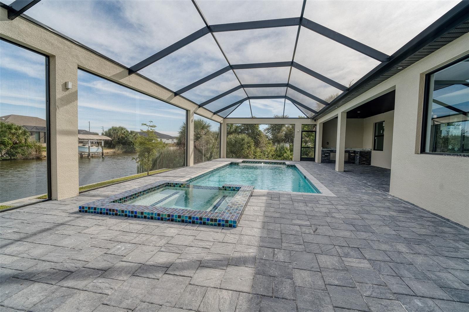 Image 49 of 63 For 10466 Winnipeg Street