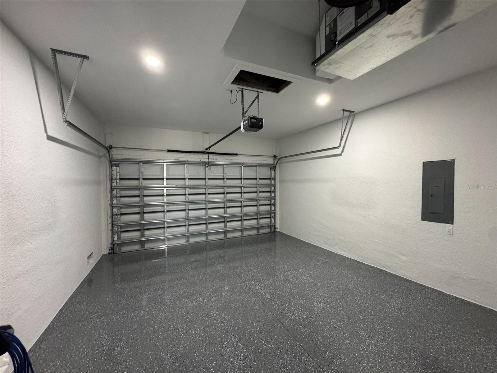 Image 54 of 63 For 10466 Winnipeg Street