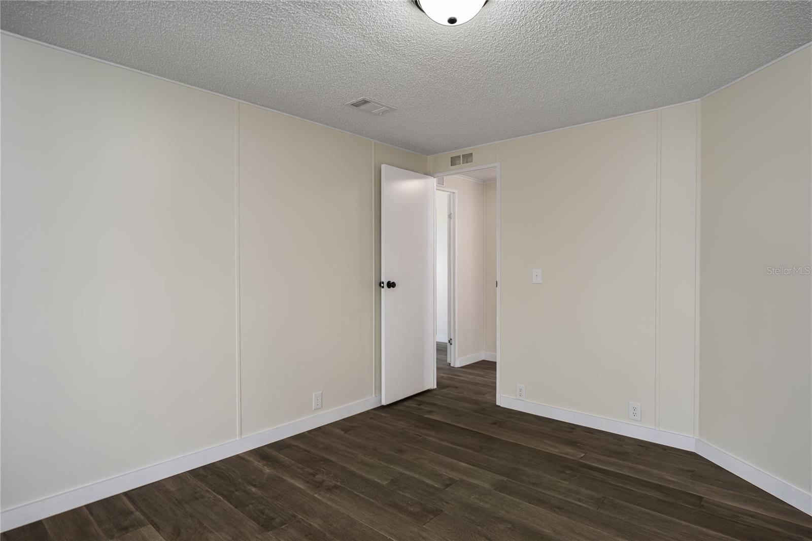 Image 14 of 28 For 113 Meadow Circle