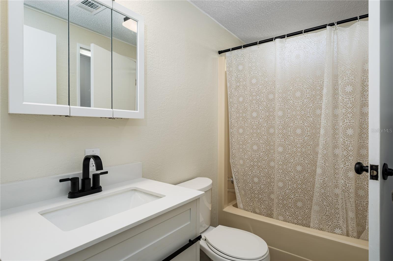 Image 15 of 28 For 113 Meadow Circle