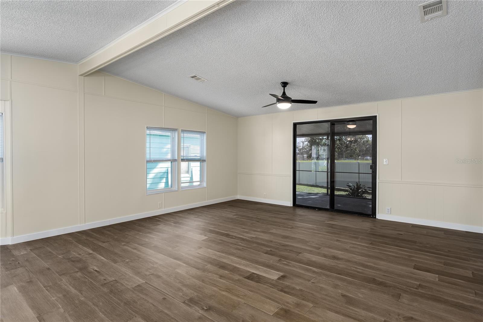 Image 7 of 28 For 113 Meadow Circle