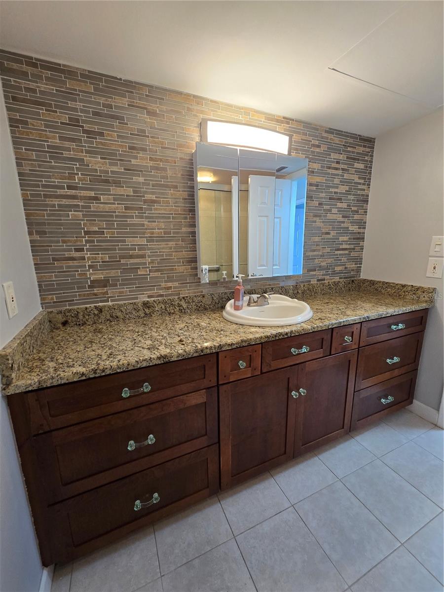 Image 33 of 51 For 500 Osceola Avenue 611