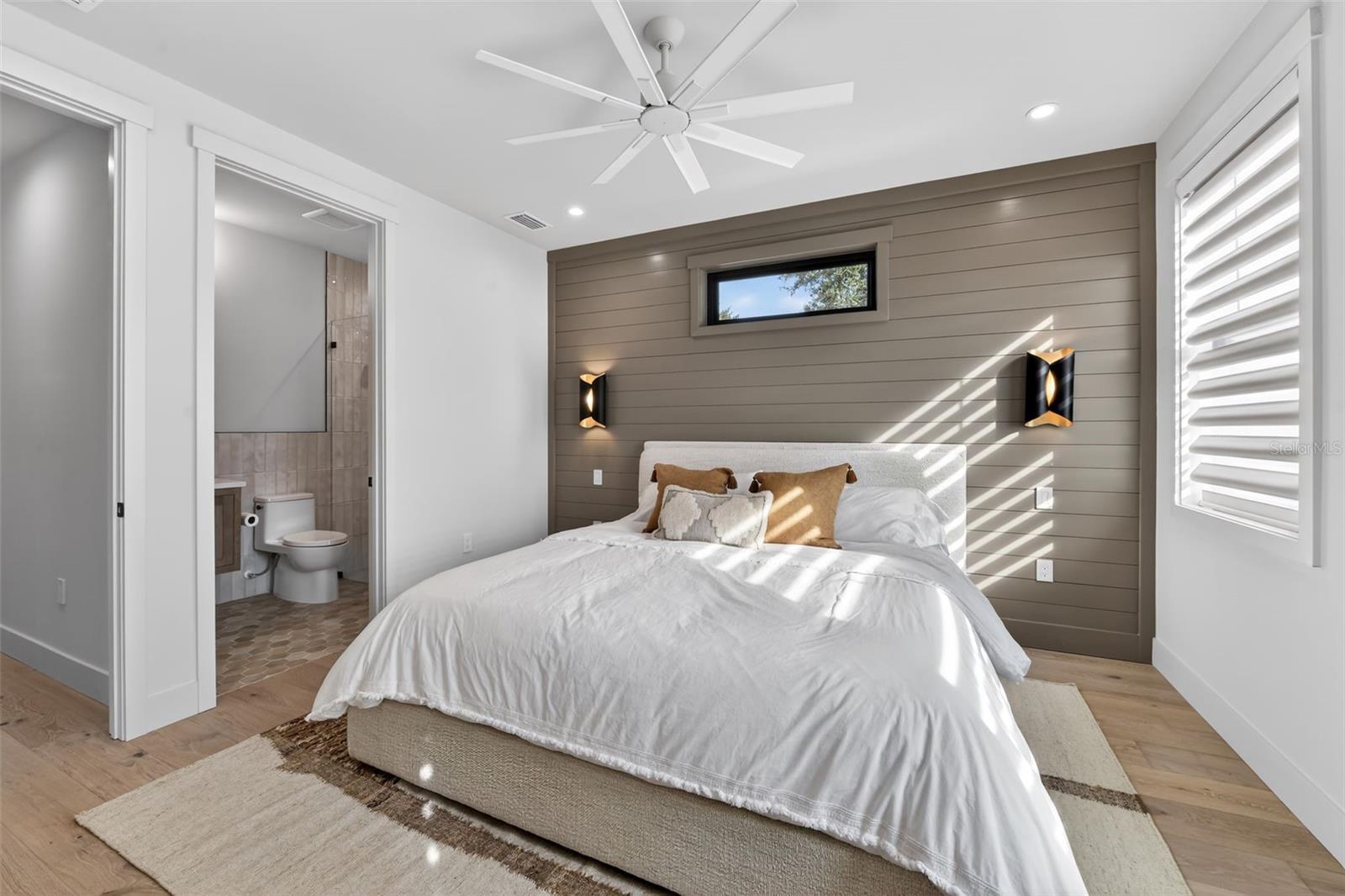 Image 14 of 20 For 2311 Grove Street