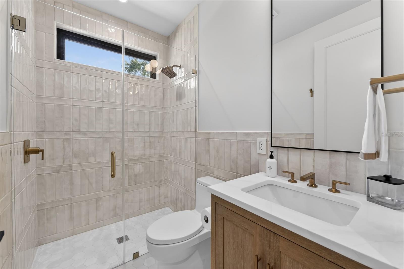 Image 17 of 20 For 2311 Grove Street