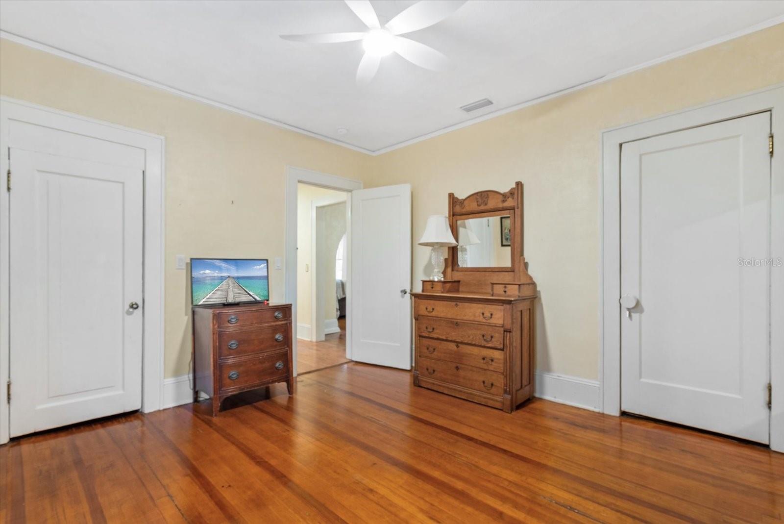 Image 17 of 45 For 2628 10th Street W