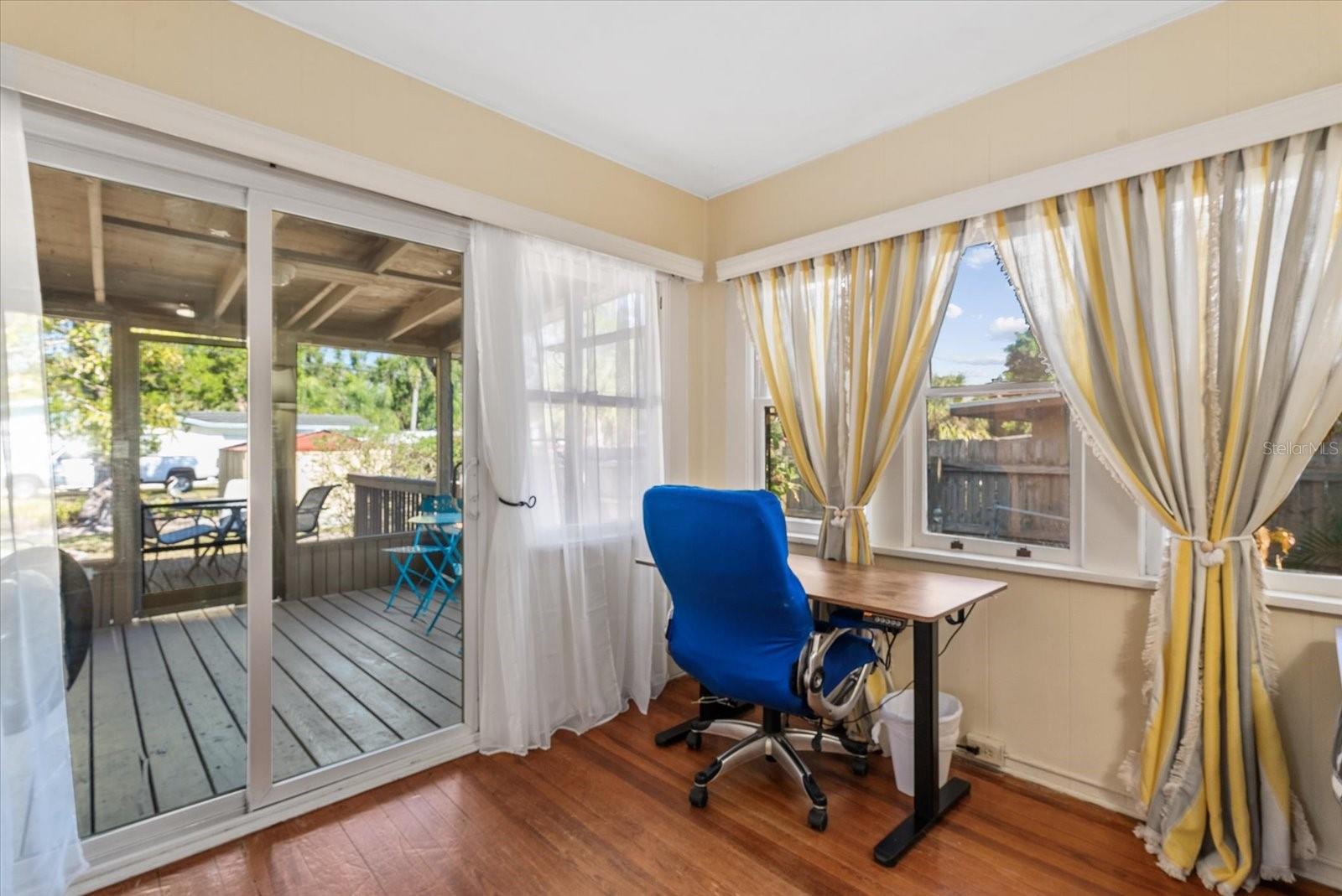 Image 18 of 45 For 2628 10th Street W