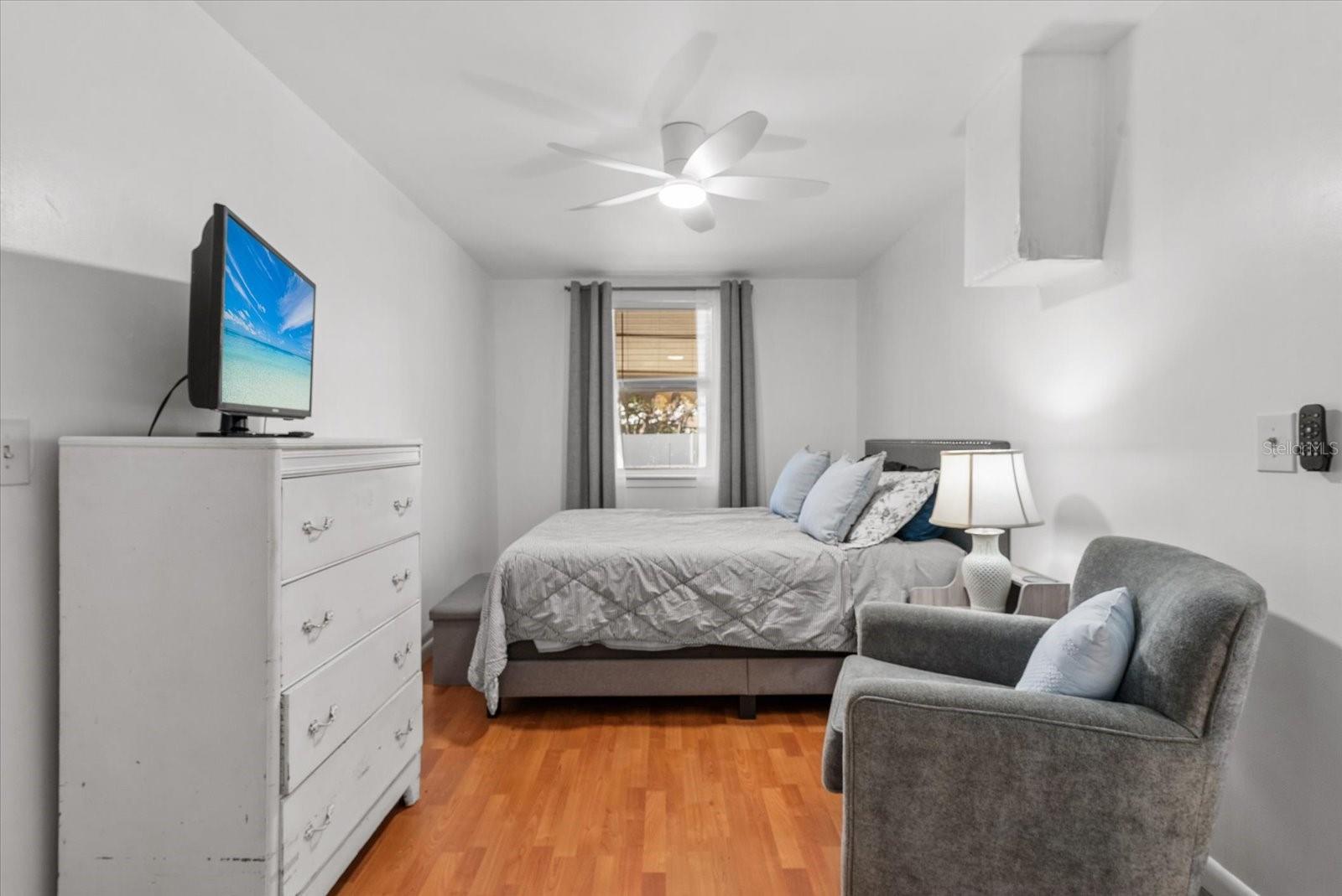 Image 21 of 45 For 2628 10th Street W