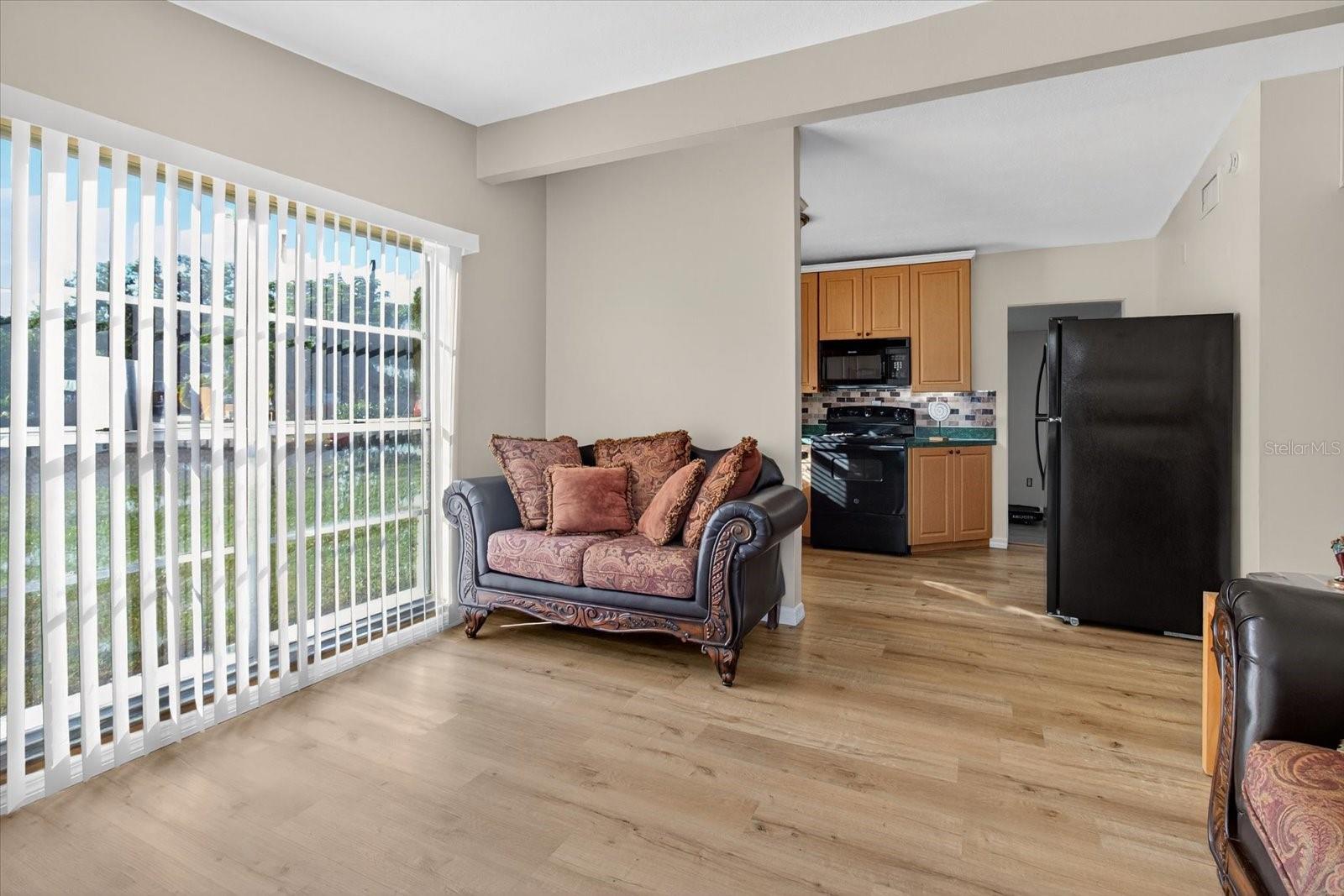 Image 8 of 38 For 805 29th Street E