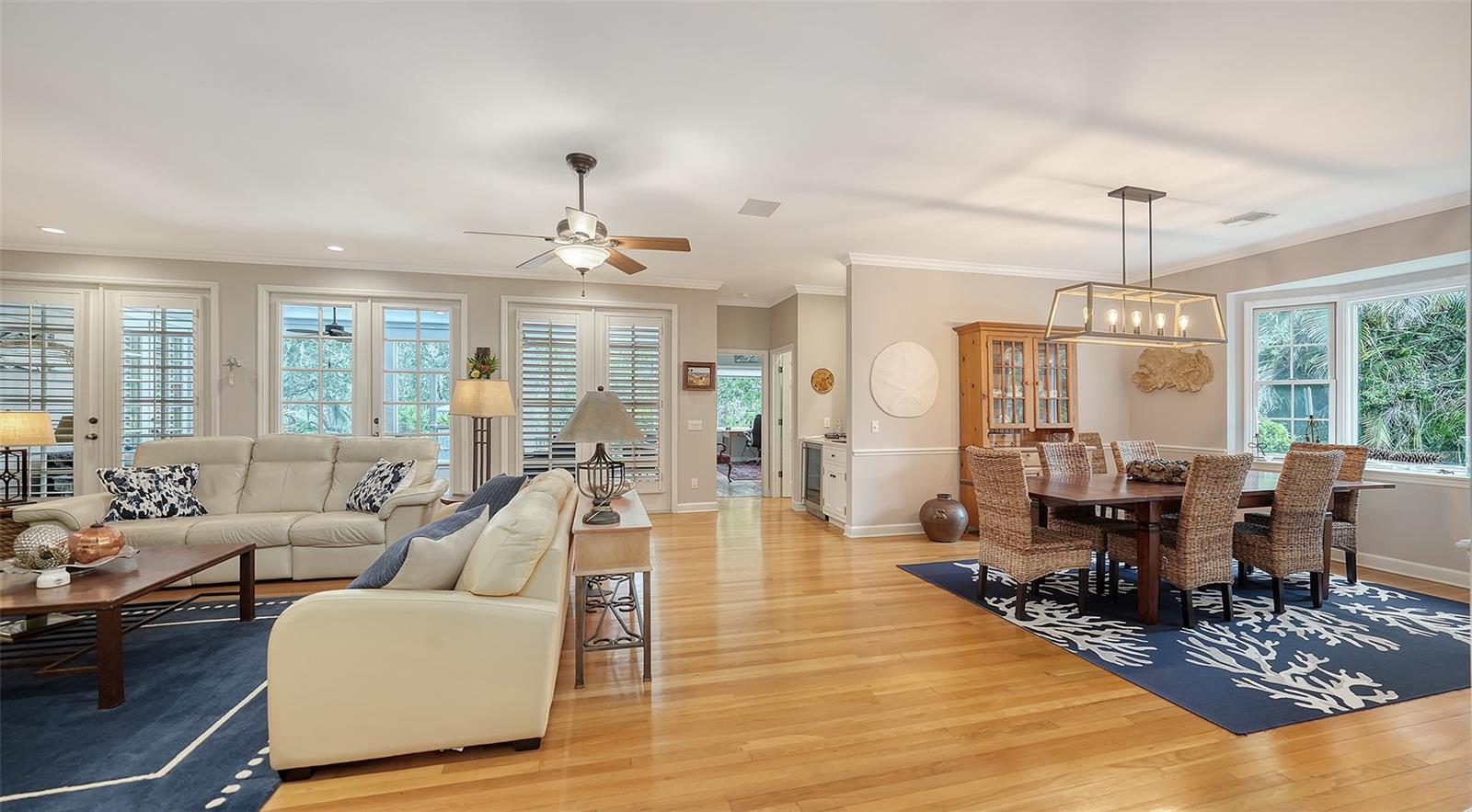 Image 16 of 100 For 156 Bishopscourt Road