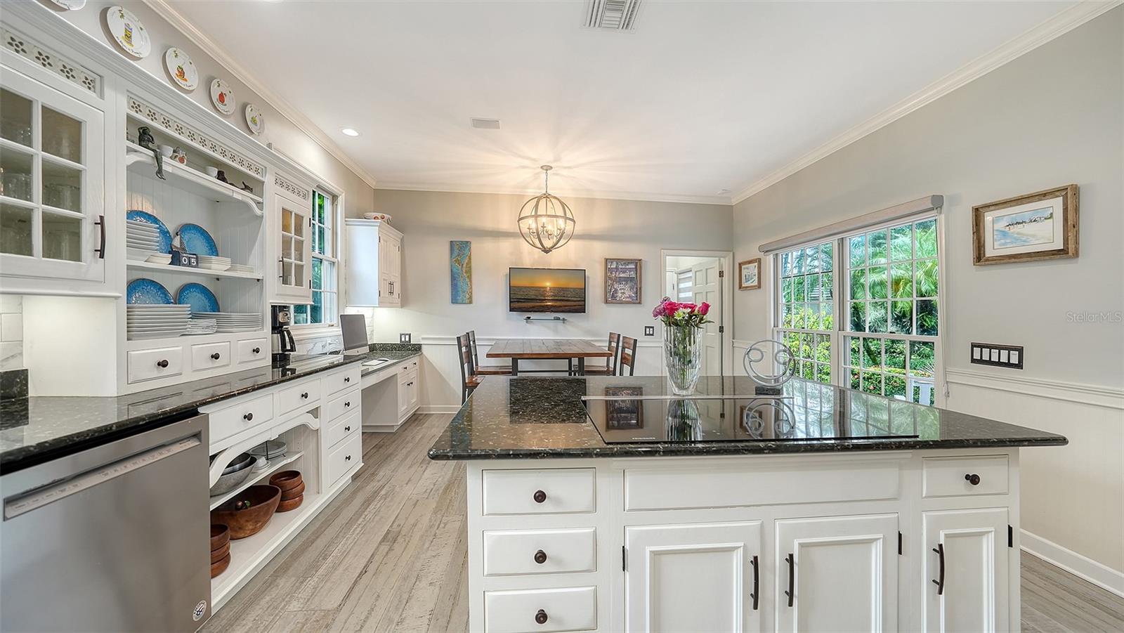 Image 28 of 100 For 156 Bishopscourt Road