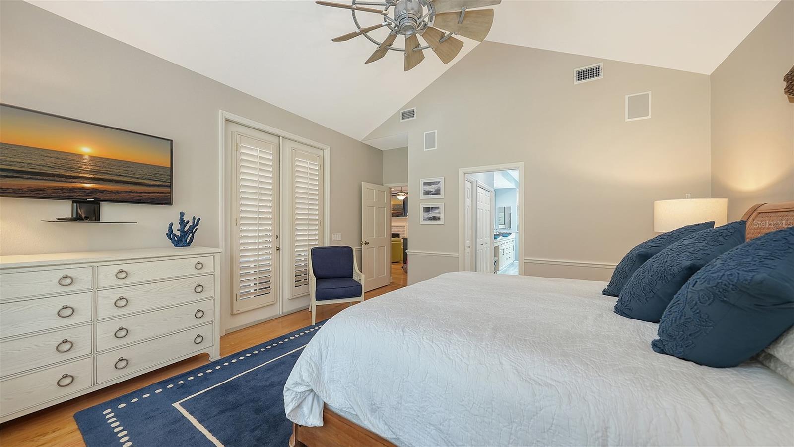 Image 34 of 100 For 156 Bishopscourt Road