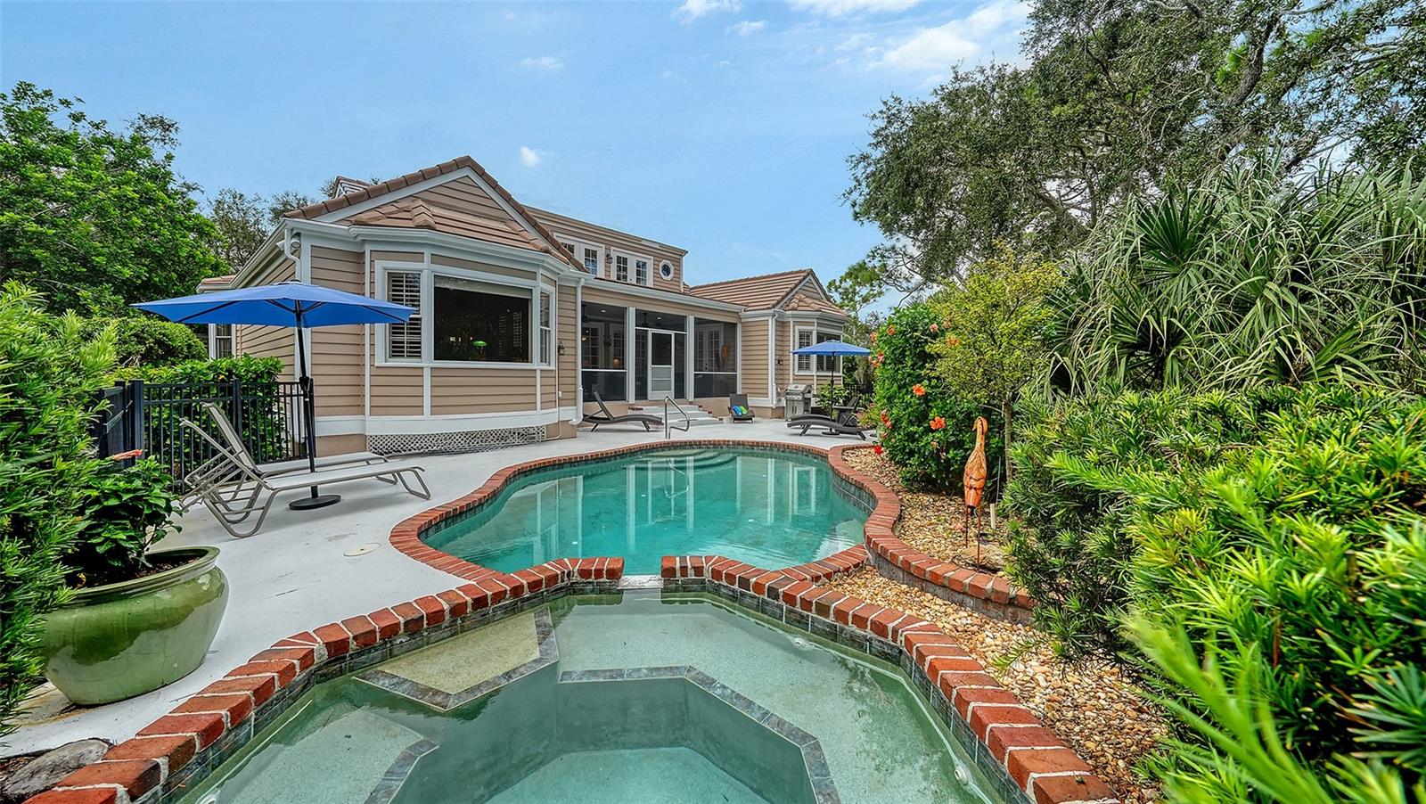 Image 76 of 100 For 156 Bishopscourt Road