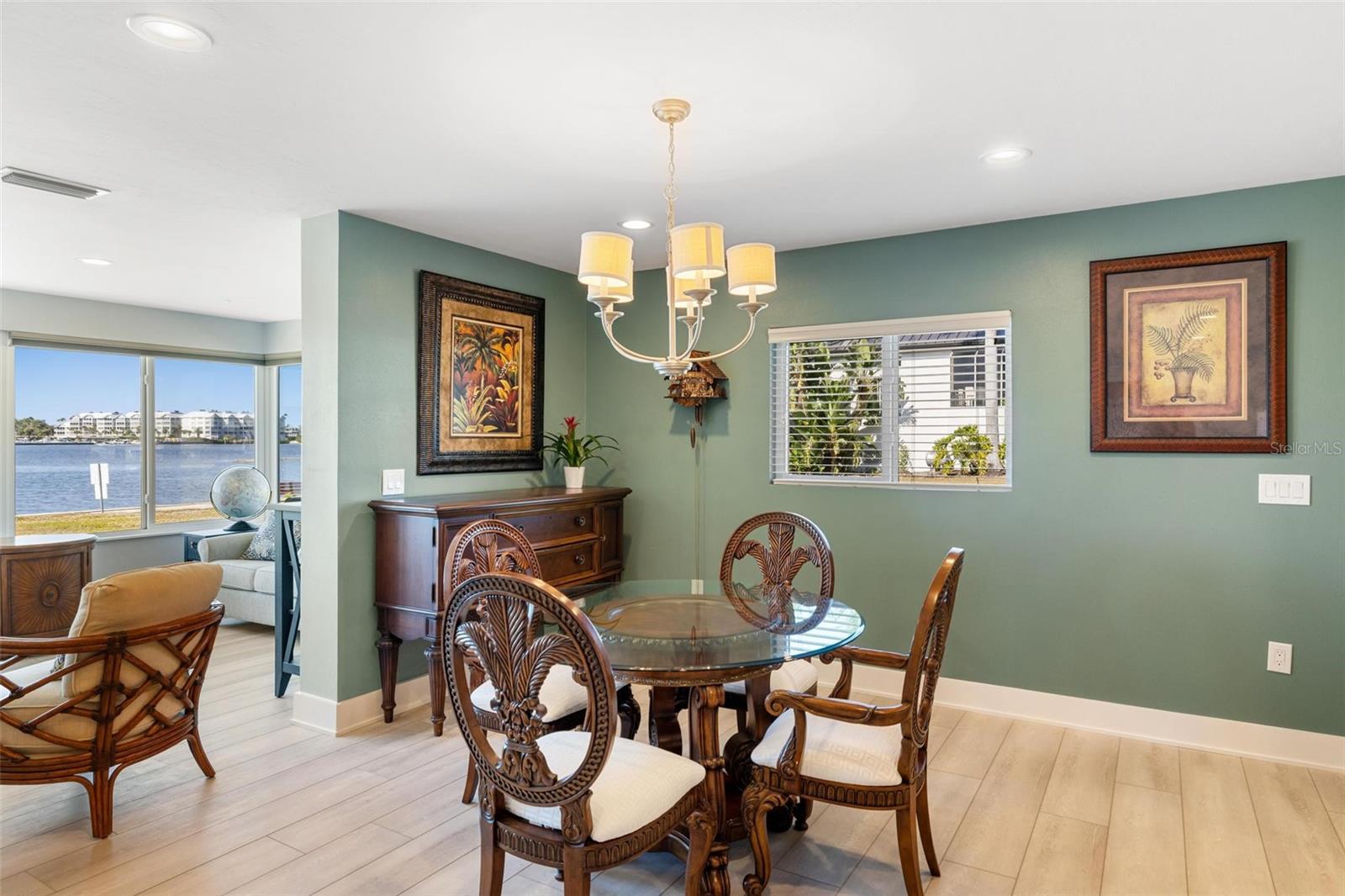 Image 11 of 65 For 5902 Tidewood Avenue 1