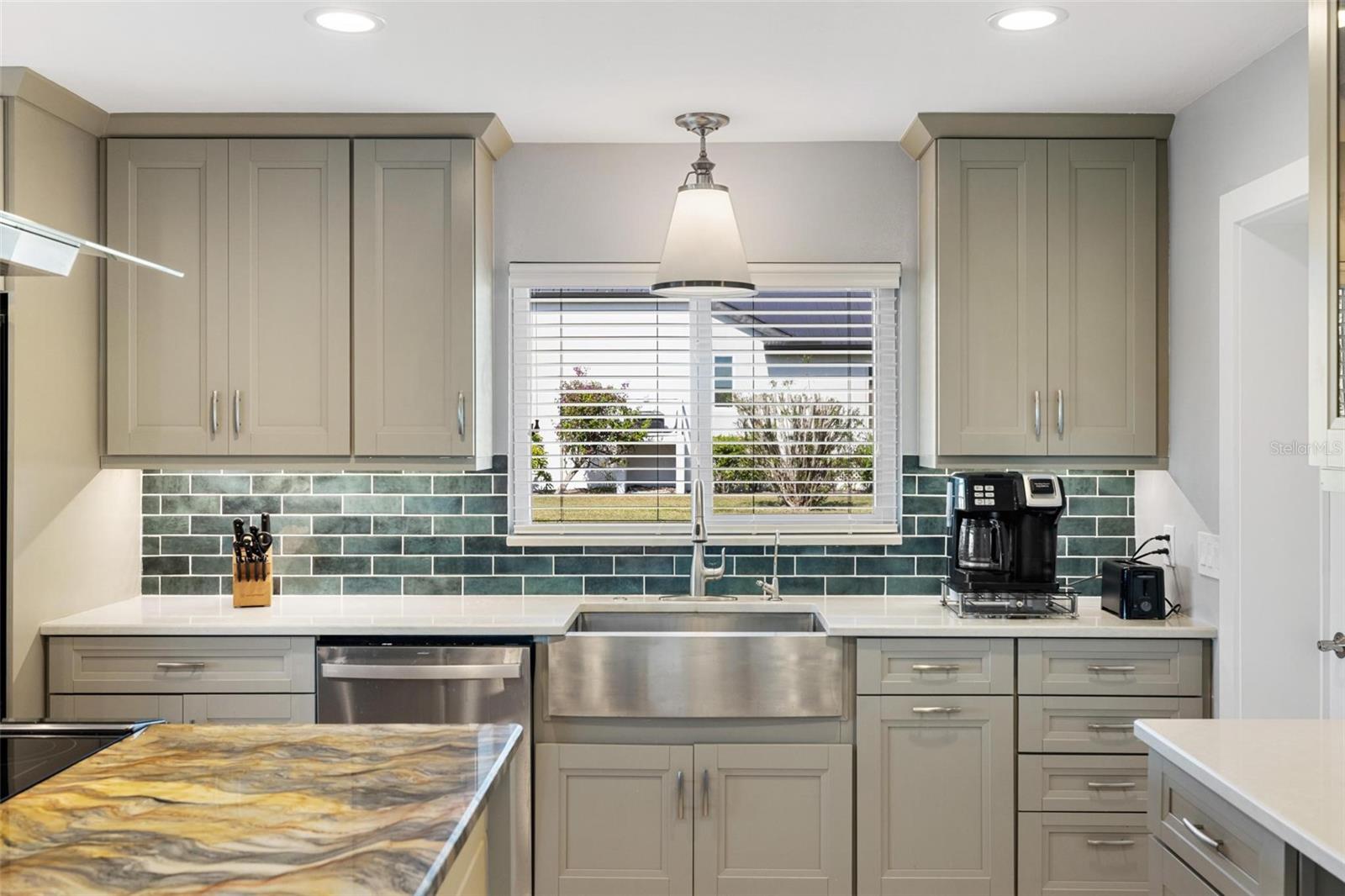 Image 15 of 65 For 5902 Tidewood Avenue 1