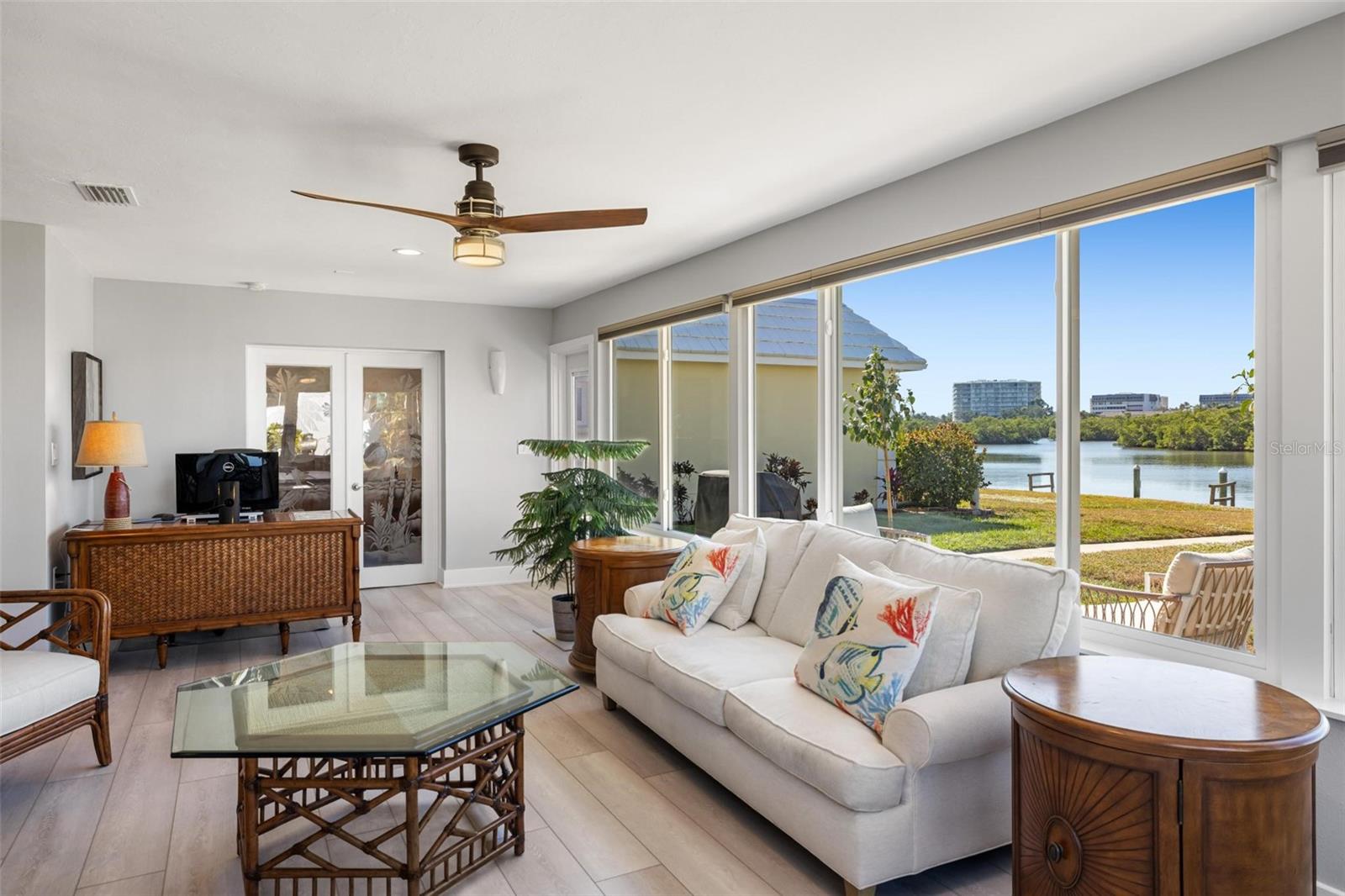 Image 20 of 65 For 5902 Tidewood Avenue 1