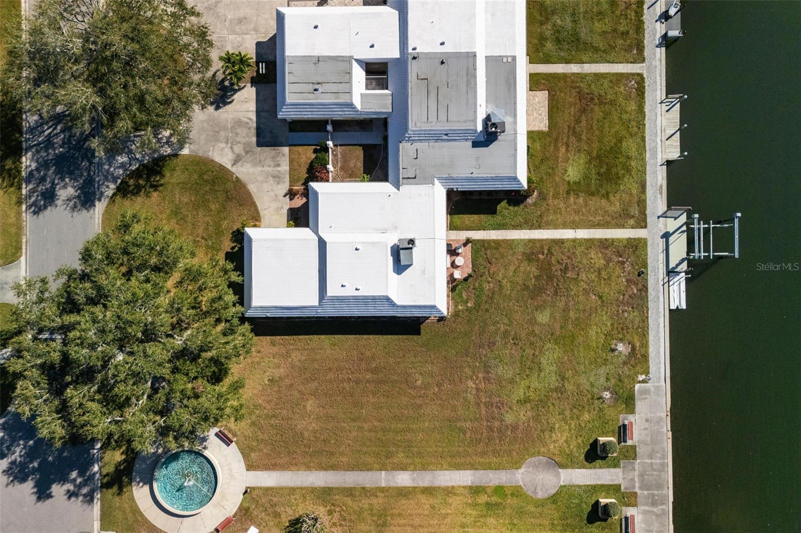 Image 56 of 65 For 5902 Tidewood Avenue 1