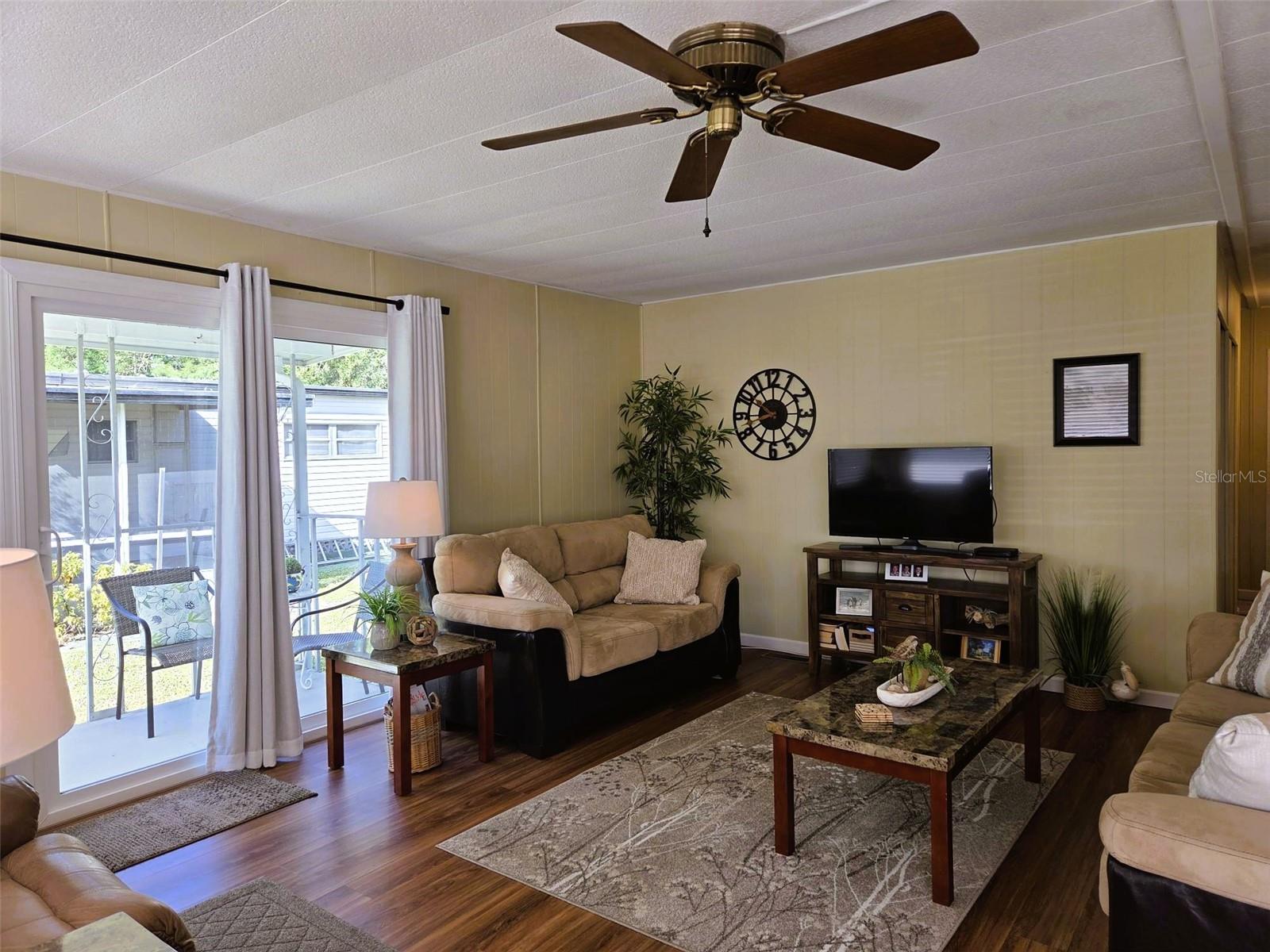 Image 12 of 53 For 3383 Oakwood Boulevard N