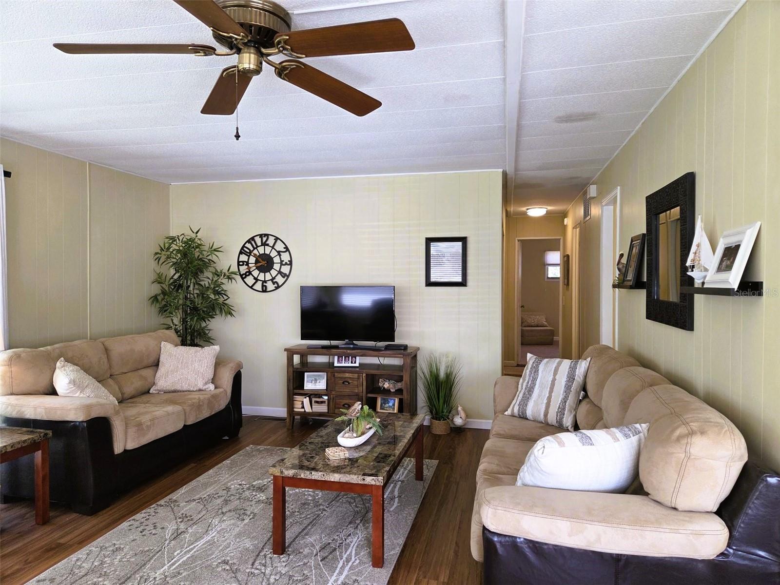 Image 14 of 53 For 3383 Oakwood Boulevard N