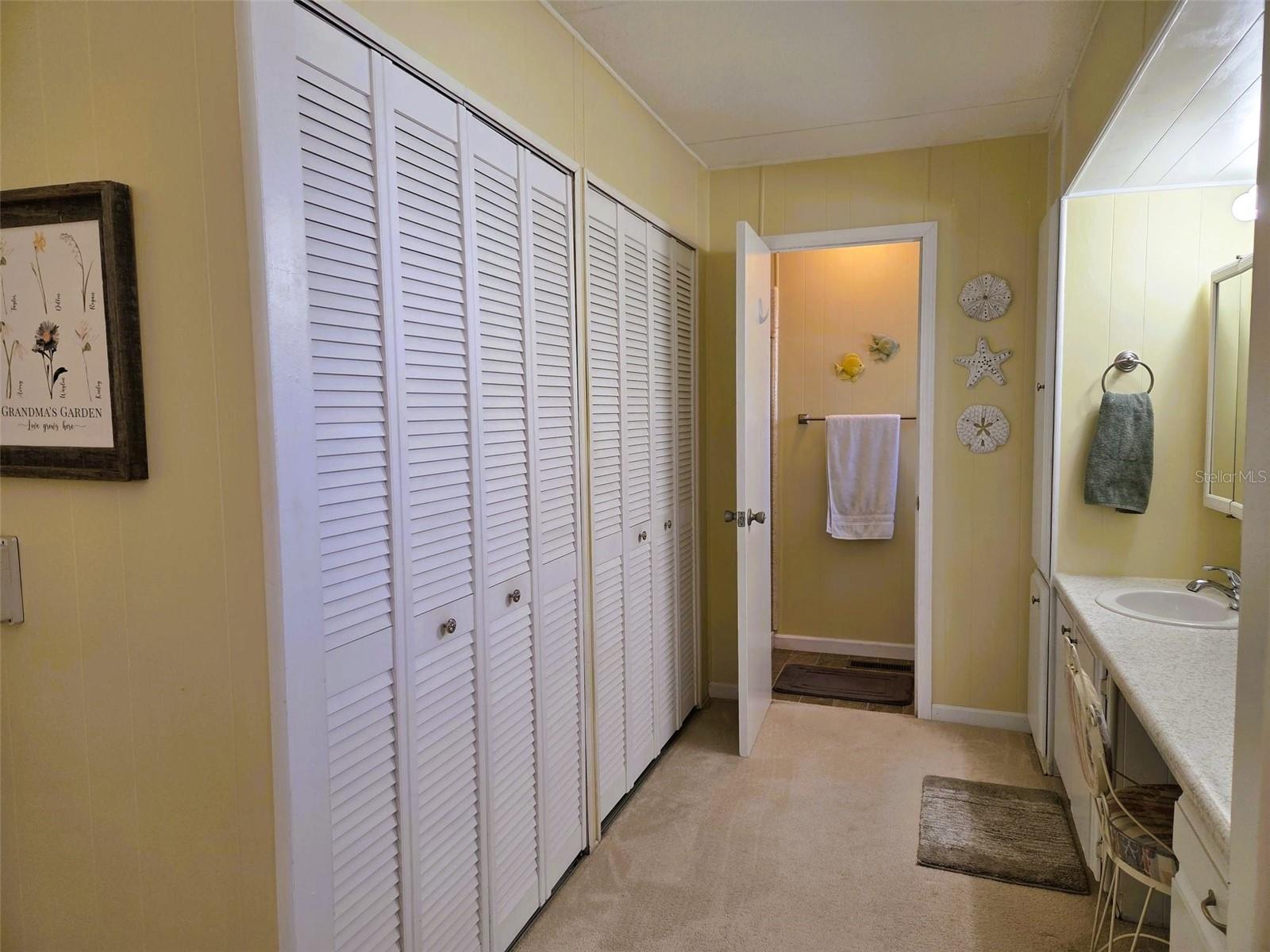 Image 26 of 53 For 3383 Oakwood Boulevard N