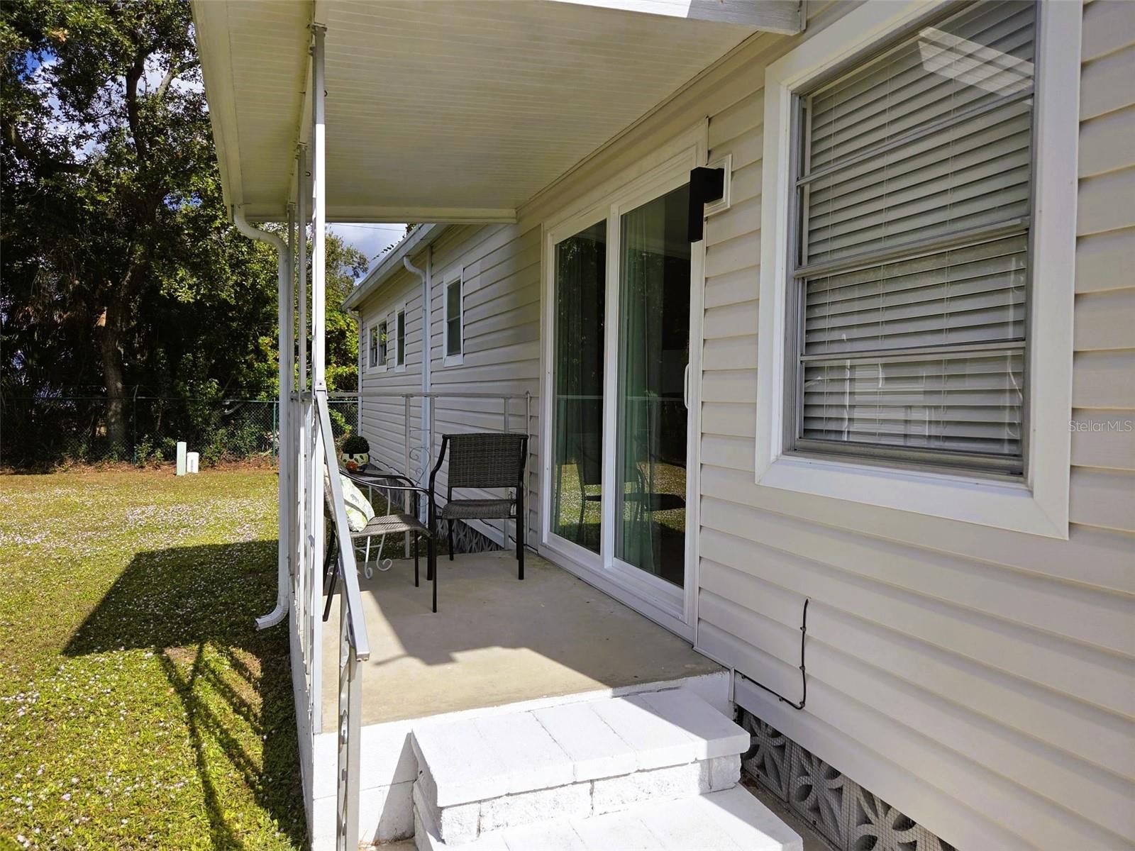 Image 9 of 53 For 3383 Oakwood Boulevard N