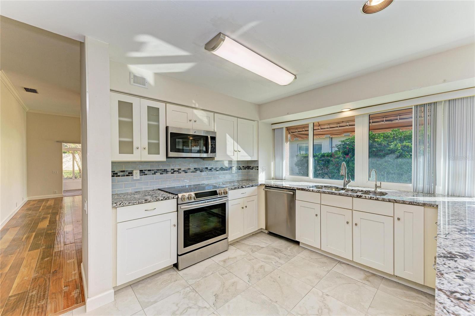 Image 13 of 31 For 4801 Montrose Drive