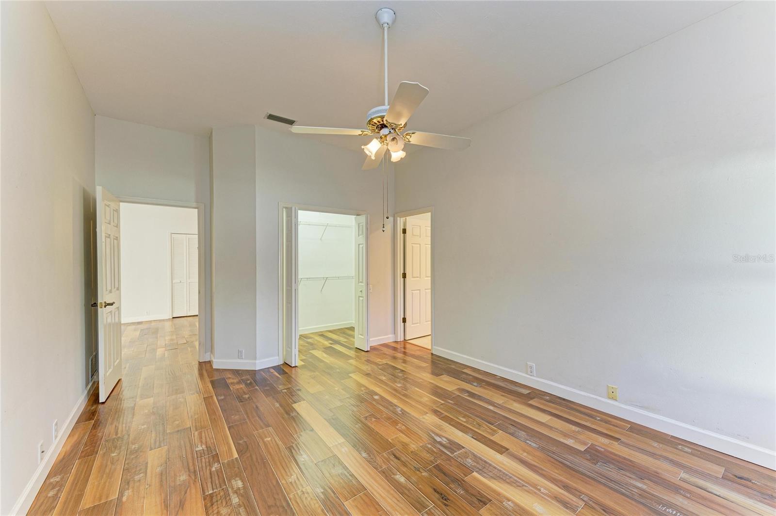 Image 22 of 31 For 4801 Montrose Drive