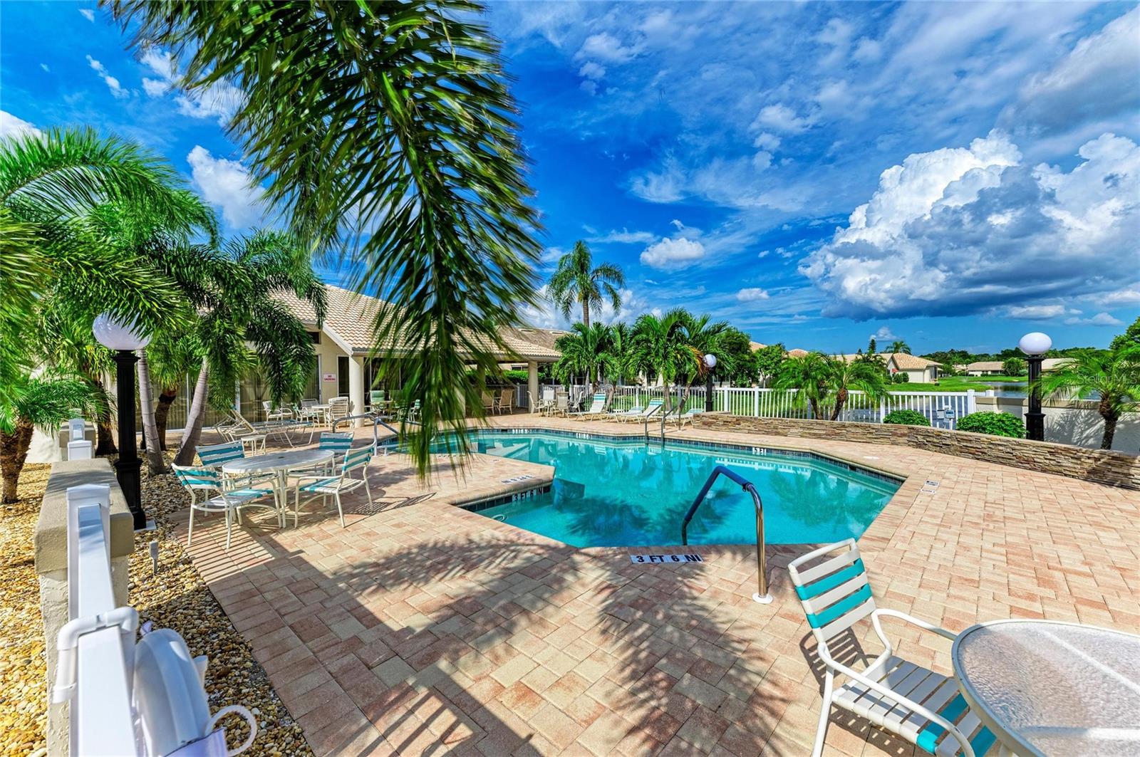 Image 30 of 31 For 4801 Montrose Drive