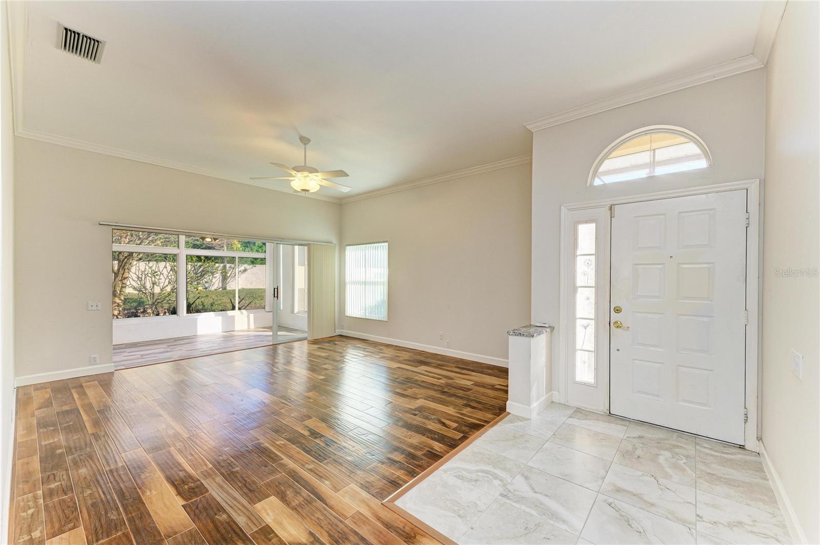 Image 7 of 31 For 4801 Montrose Drive