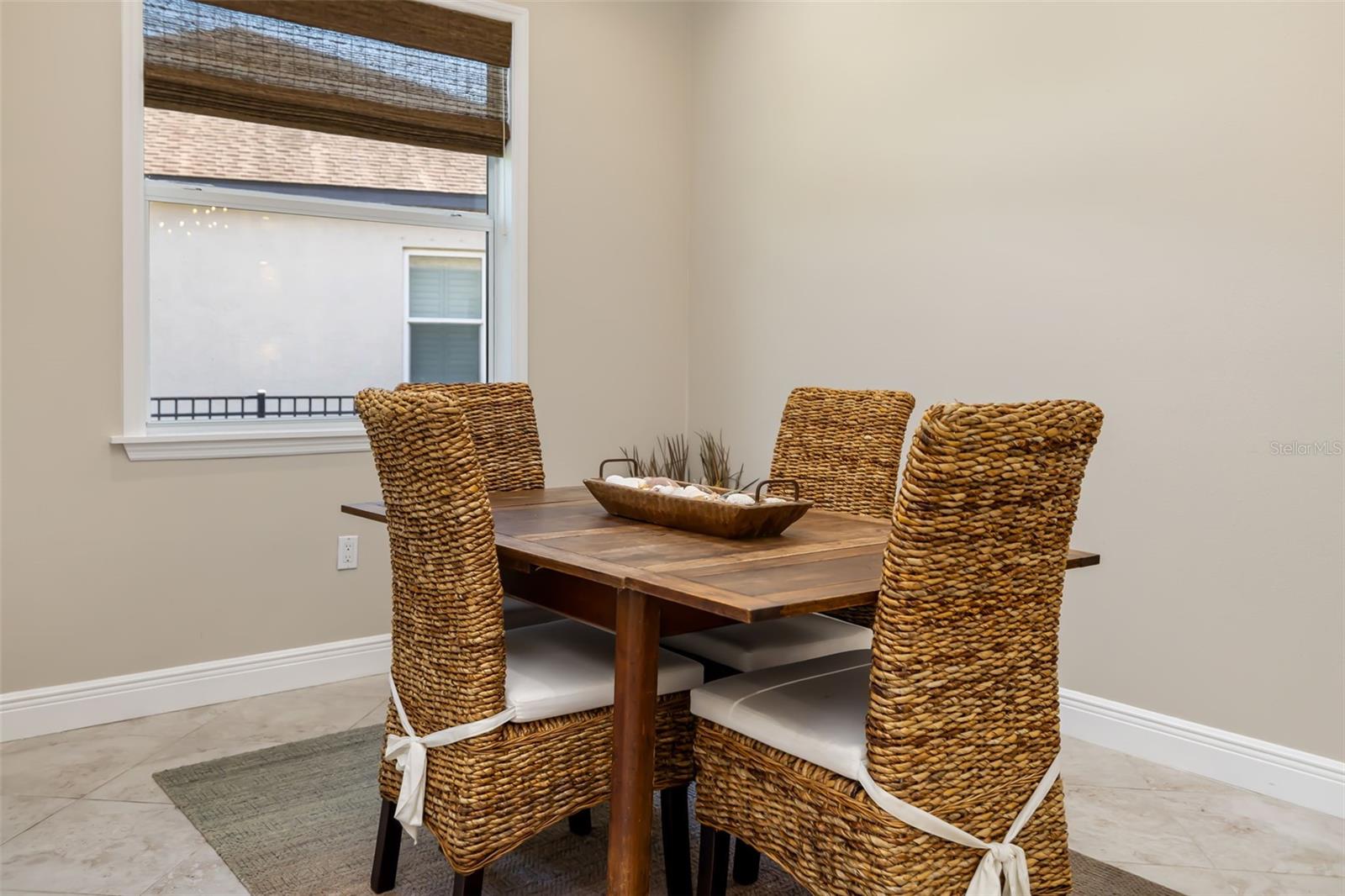 Image 20 of 75 For 436 Chantilly Trail