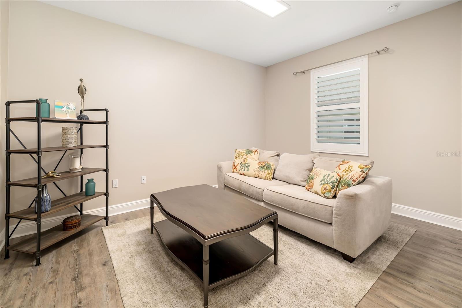 Image 42 of 75 For 436 Chantilly Trail