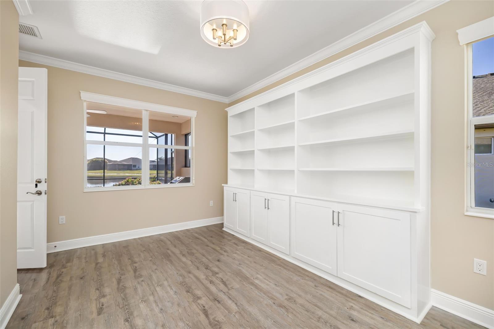 Image 46 of 75 For 436 Chantilly Trail