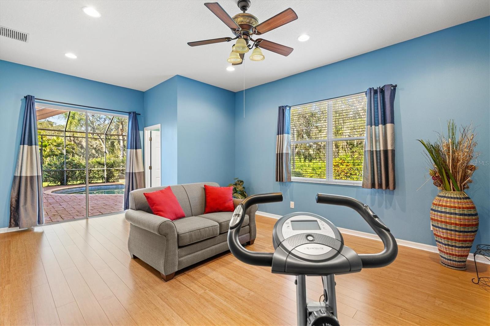 Image 26 of 91 For 14757 2nd Avenue Circle Ne