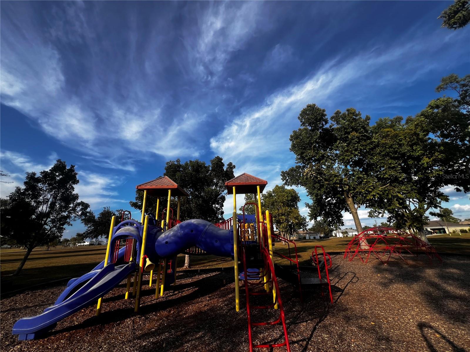 Image 17 of 21 For 25450 & 25458 Islas Drive