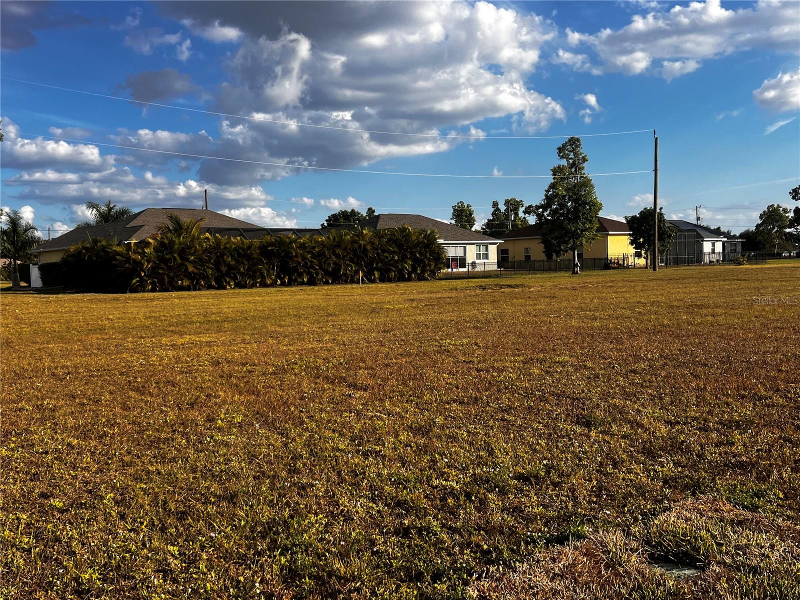 Image 8 of 21 For 25450 & 25458 Islas Drive