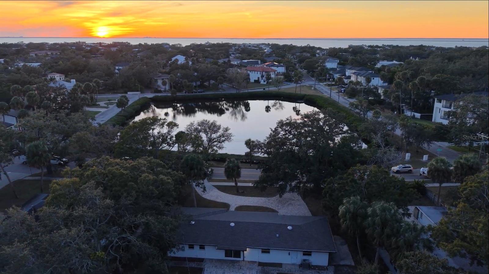 Image 20 of 24 For 2604 West Shore Boulevard